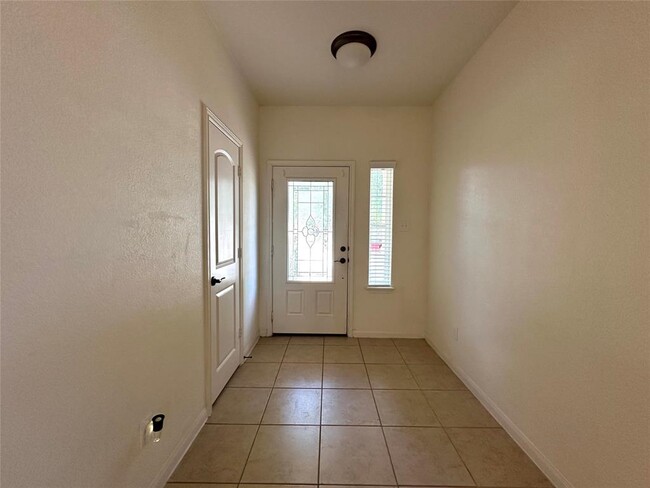 Building Photo - 1453 Treeta Trail