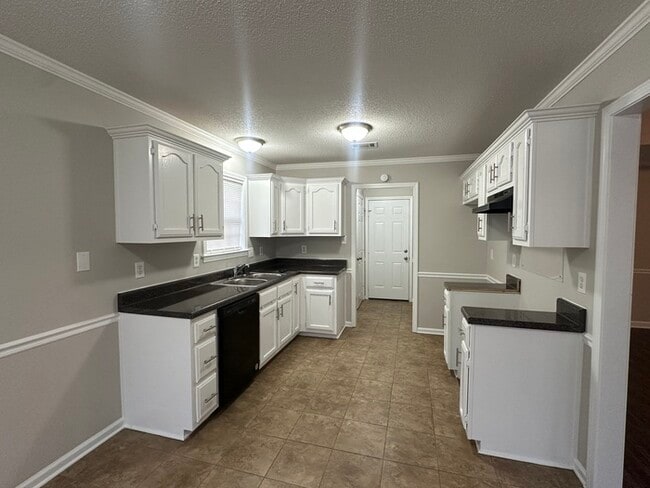 Building Photo - 7911 Jills Creek Dr