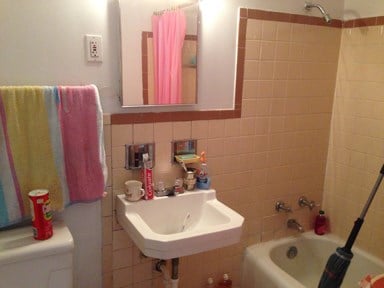 Bathroom - 7900-7920 N Caldwell Ave