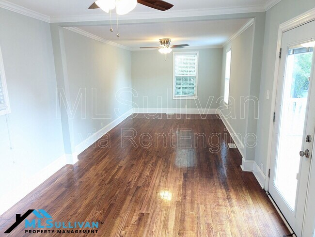Foto del edificio - 1015 S Duke St