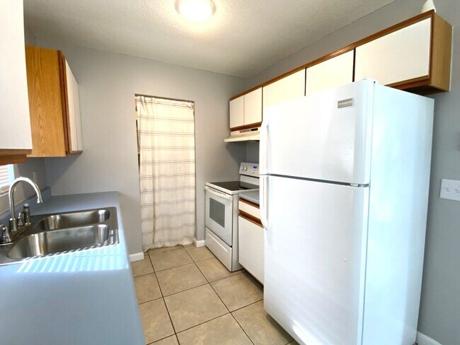 Foto del edificio - Beautiful 3 Bedroom Ormond Beach Home!