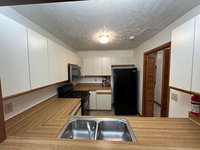 Foto del edificio - 1160 Windham Ct