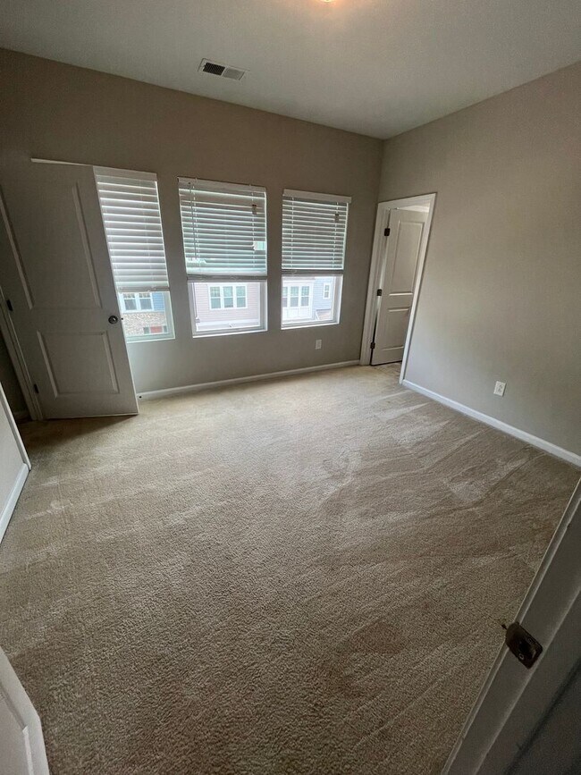 Foto del edificio - Charming 3 Bedroom Home Located In Apex NC!!!
