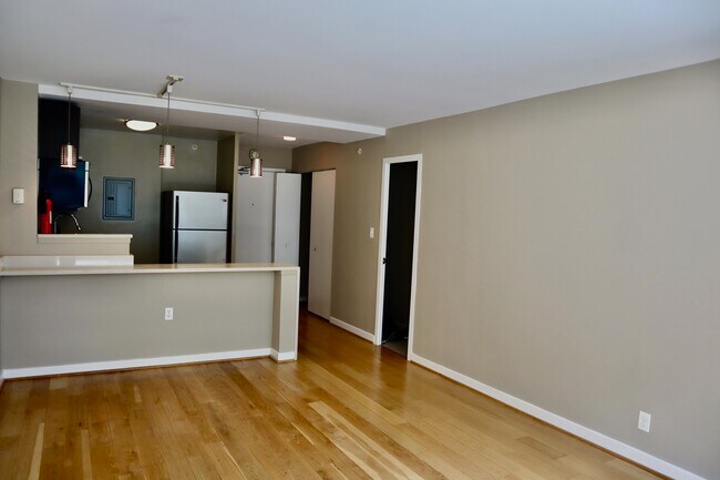 Foto del edificio - 1101 3rd St SW