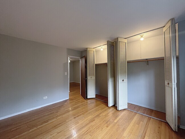Foto del edificio - 2828 N Cambridge Ave