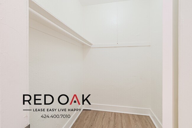 Foto del edificio - 328 Columbia Ave