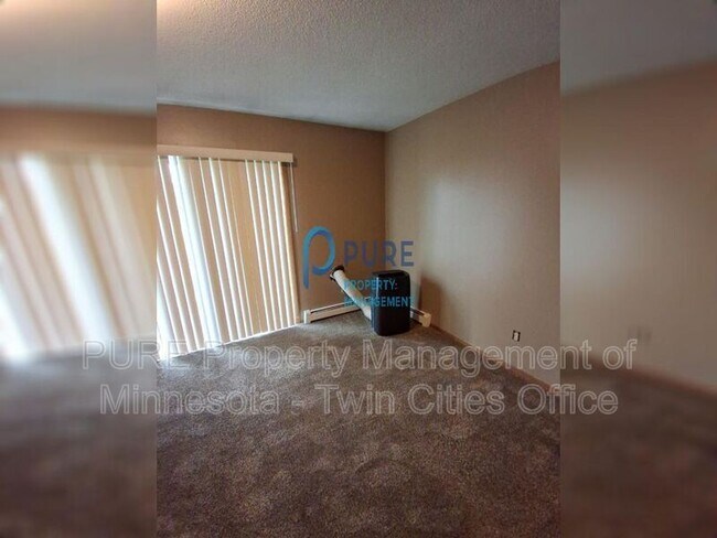 Foto del edificio - 3378 Upper 149th St W