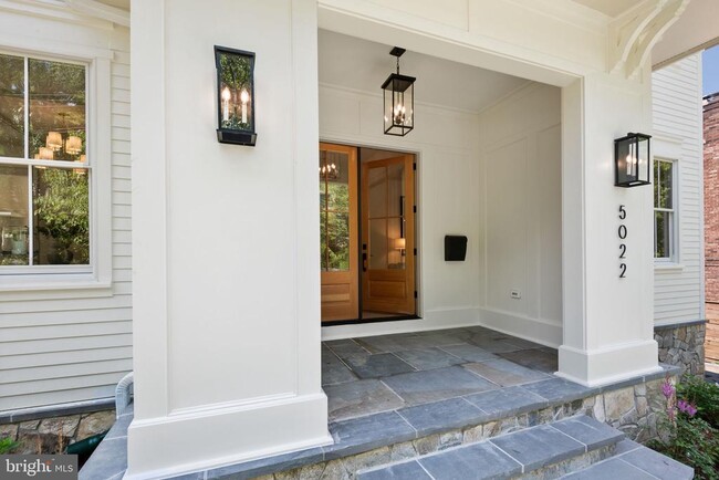 Building Photo - 5022 Cathedral Ave NW
