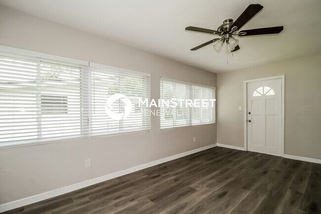 Foto del edificio - 3 Bedroom Pet-Friendly Home in Winter Park, FL with Main Street Renewal