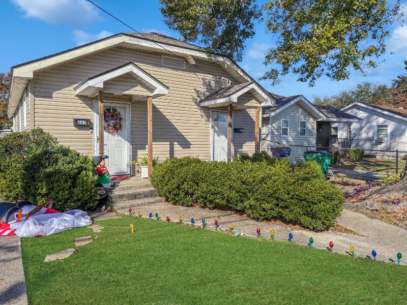 Foto principal - 661 Victory Dr