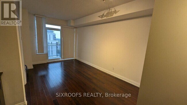 Photo du bâtiment - 75-1675 N Park Rd