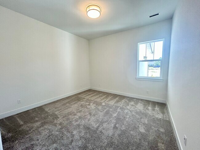 Foto del edificio - 667 Sage Grouse Loop