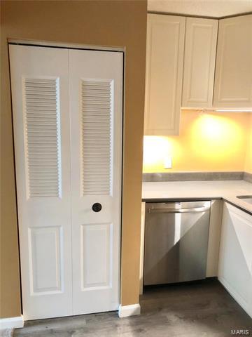 Foto del edificio - 1518 high school dr