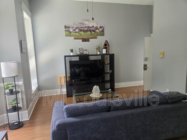 Foto del edificio - 1156 S Brook St