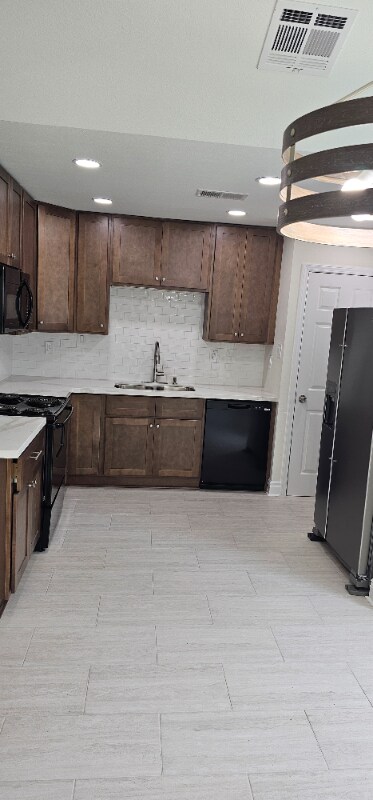 Building Photo - 203 Riverview Dr
