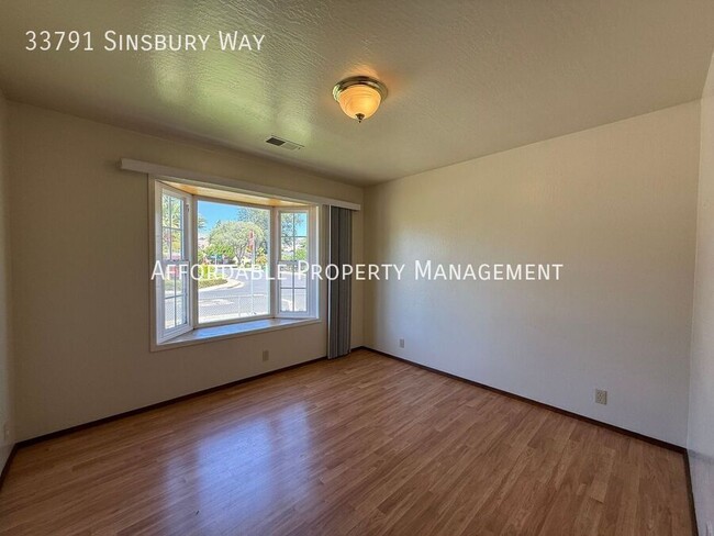 Foto del edificio - 33791 Sinsbury Way