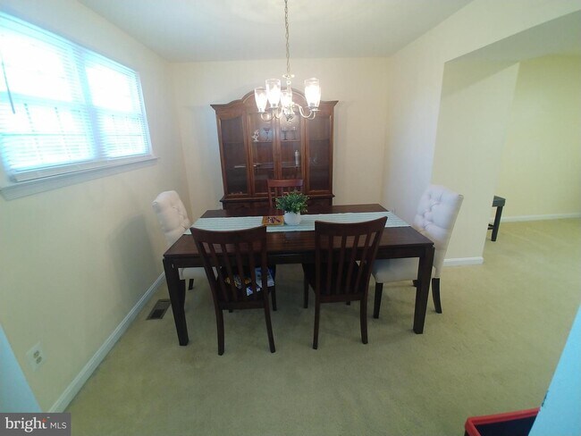 Foto del edificio - 8812 Alliston Hollow Way