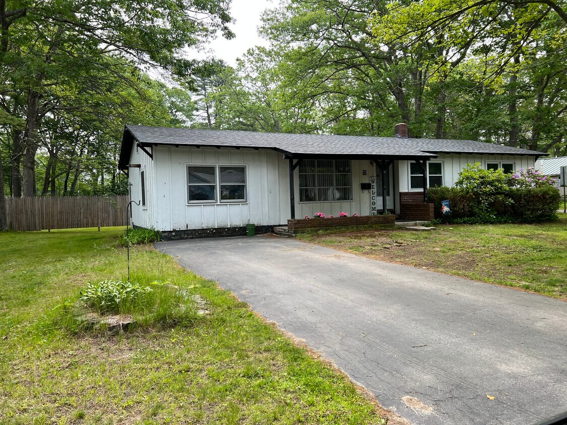 11 Curtis St, Brunswick, ME 04011 House Rental in Brunswick, ME