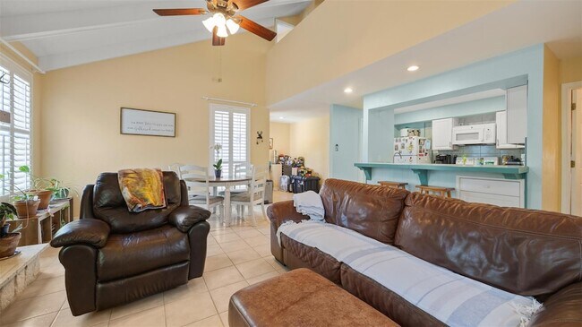 Foto del edificio - 4 Townhouse Cir