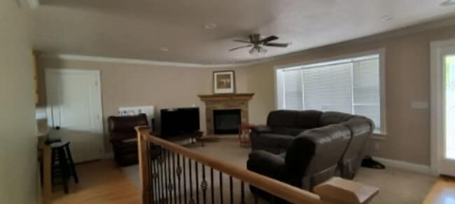 Foto del edificio - 1250 S Pinewood Dr