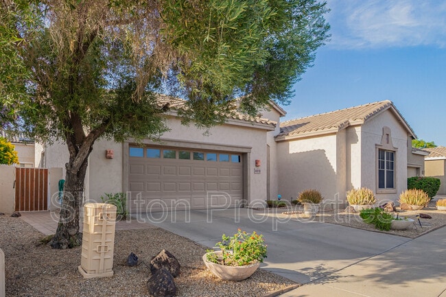 Building Photo - 4818 E Annette Dr