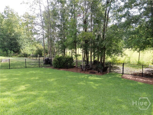 Foto del edificio - 397 Waverly Ln