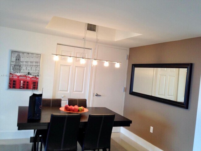 Foto del edificio - 3232 SW 22nd Terrace