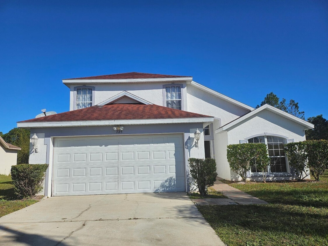 Foto principal - 725 Hawk Ln