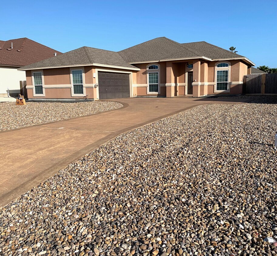 15726 Dyna St, Corpus Christi, TX 78418 House for Rent in Corpus