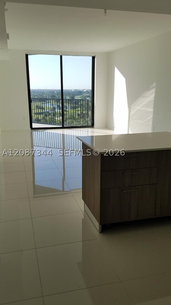 Foto del edificio - 5300 NW 85th Ave