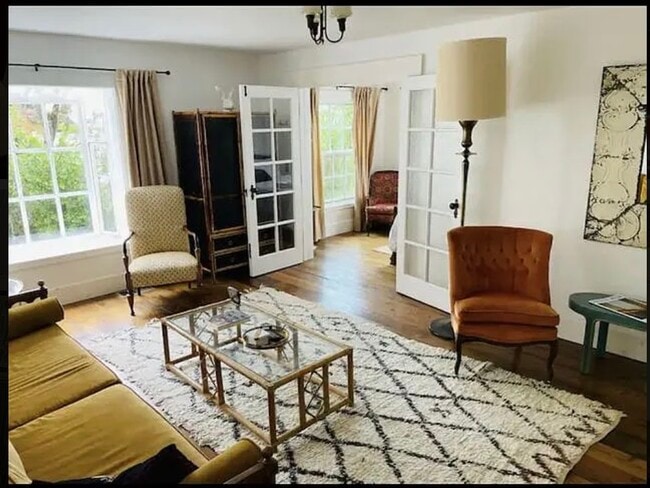 Foto del edificio - 2122 Alcyona Dr