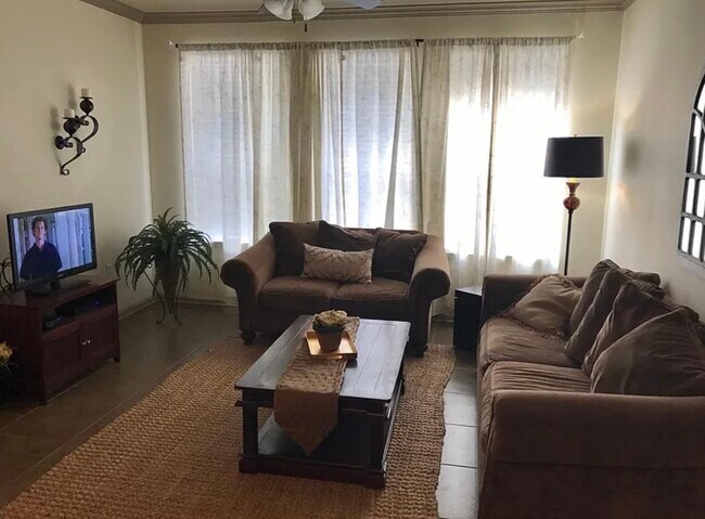 Foto del edificio - 350 Emerald Forest Blvd