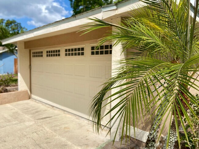 Foto del edificio - Beautiful, 3BD/2BA Home with Fenced Backya...