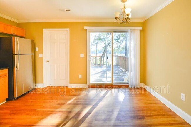 Building Photo - 33 Brockman Dr