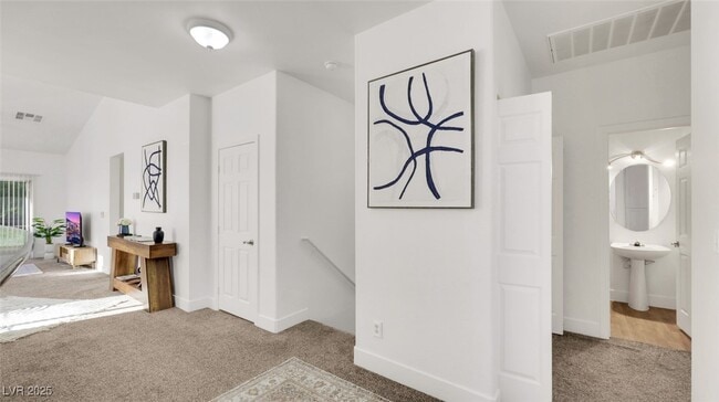 Building Photo - 721 Peachy Canyon Cir