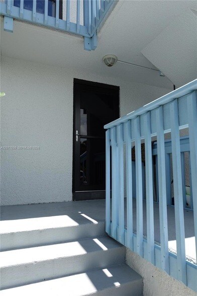 Foto del edificio - 11000 S Ocean Dr