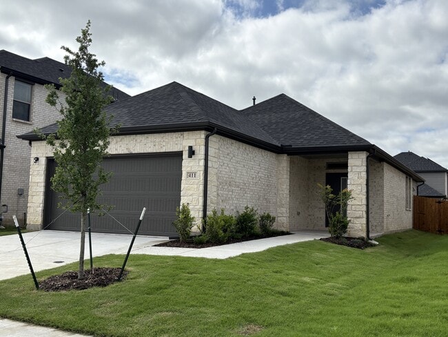 Building Photo - 411 Travine Dr