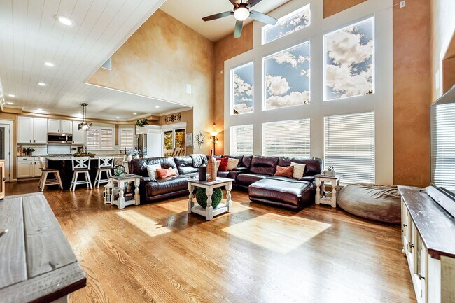 Foto del edificio - 3615 Oak Meadow Dr