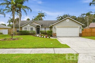Building Photo - 852 Copperfield Terrace