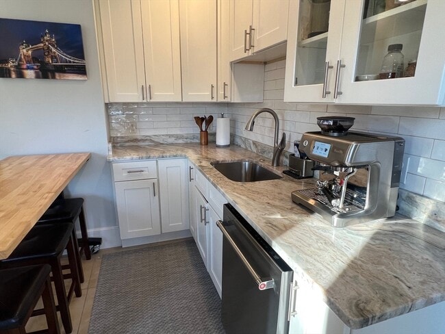 Foto del edificio - 17 Emerson St