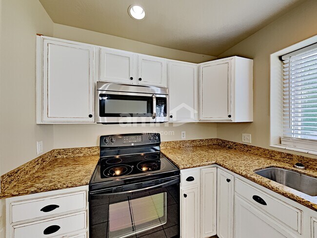 Foto del edificio - 6432 S High Bluff Drive