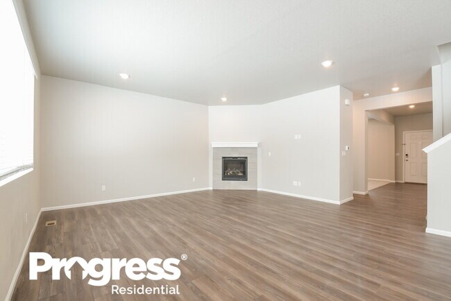 Building Photo - 9226 Rifle St