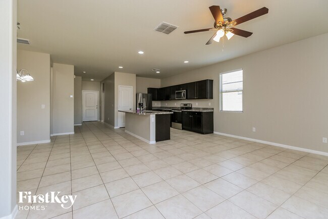 Building Photo - 11376 E Sunflower Ln