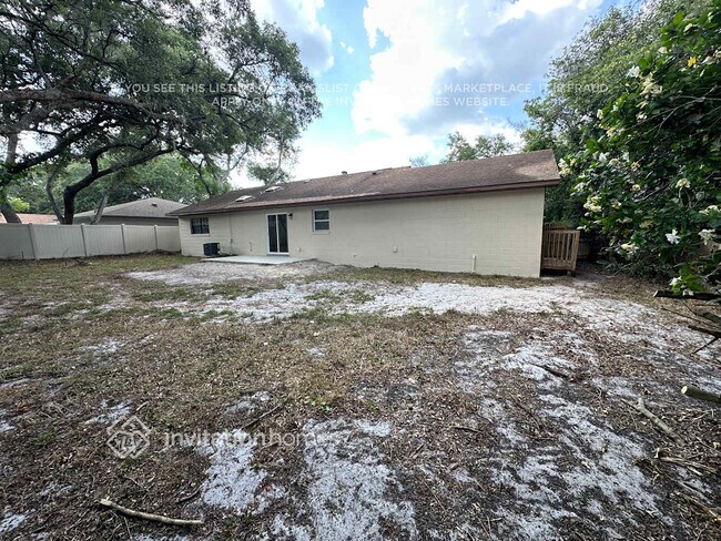 Foto del edificio - 646 Marlin Rd