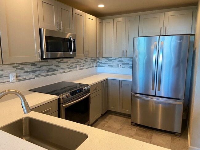 Foto del edificio - Beautiful Columbia Shores Condo Near Downtown Vancouver on the Columbia River