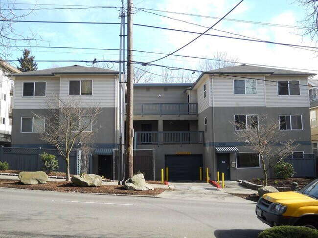 Foto del edificio - 4236 7th Ave NE