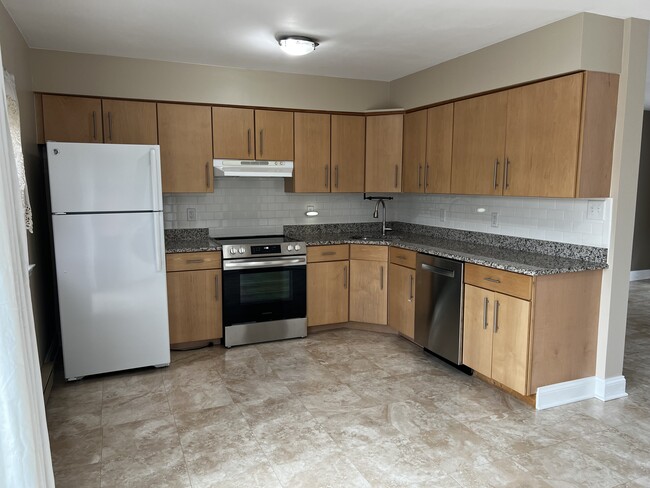 Foto del edificio - 536 Colonial Dr