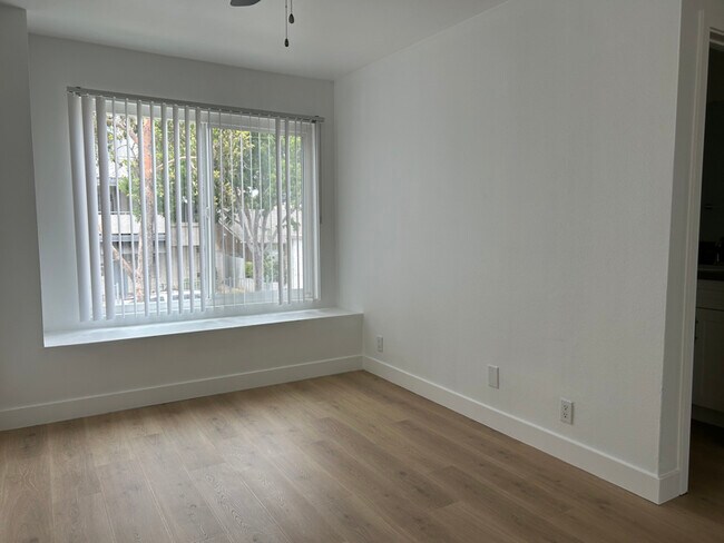 Foto del edificio - 924 Gaviota Ave