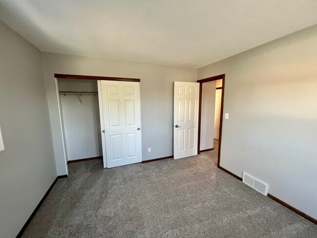Bedroom 2 - 1329 Fleetfoot Dr
