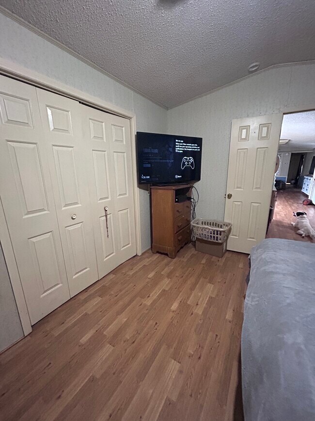 Foto del edificio - 137 Curtis Ln